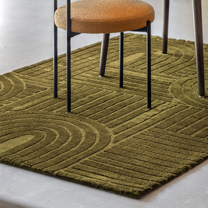 Saser Rug - TheArtistsQuarter