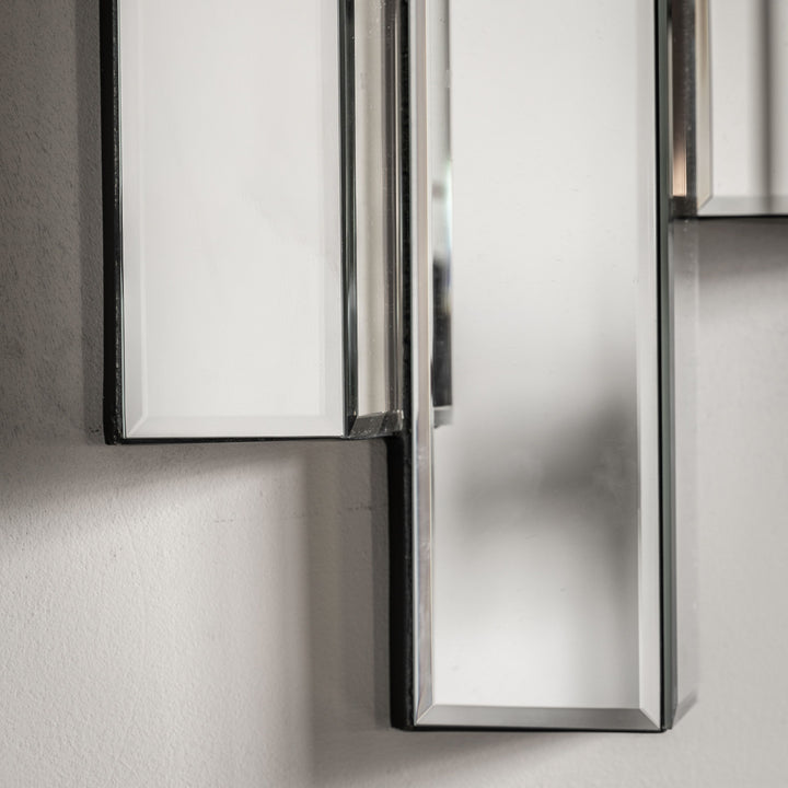 Almada Mirror