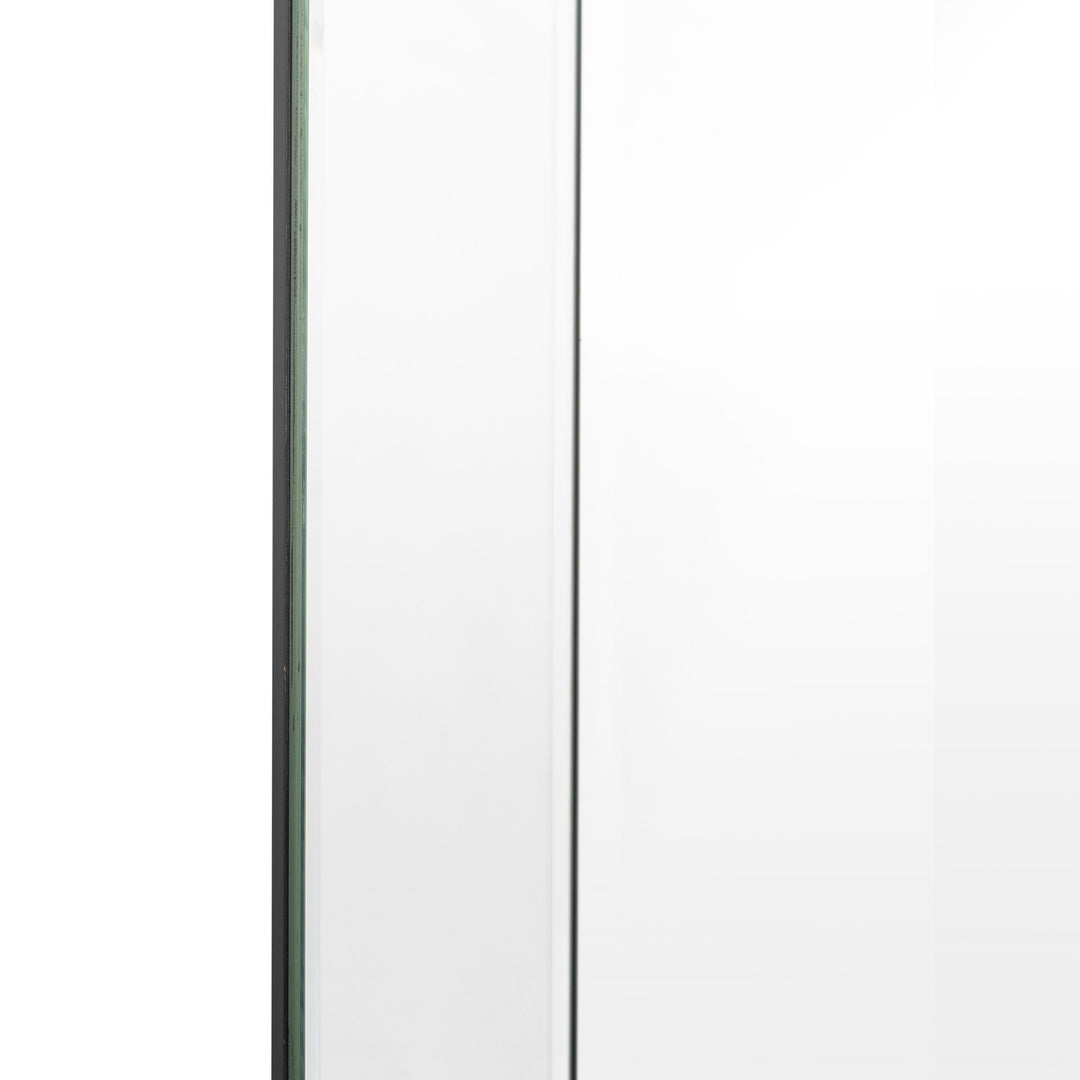 Greenhithe Leaner Mirror