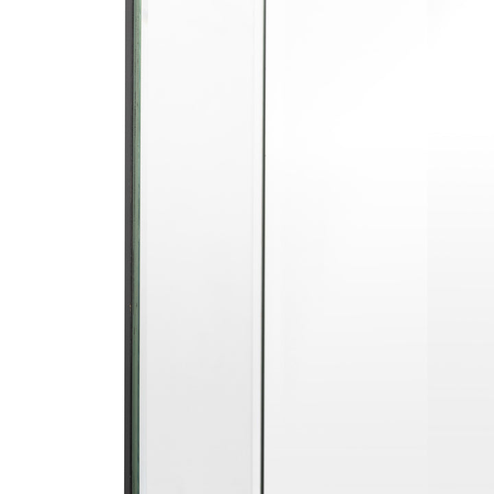 Greenhithe Leaner Mirror