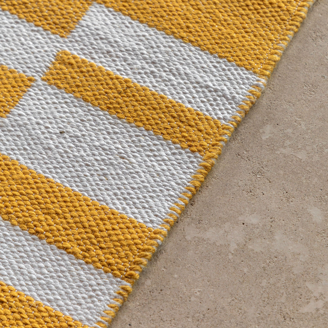 Kingston Jacquard Rug Mustard - TheArtistsQuarter