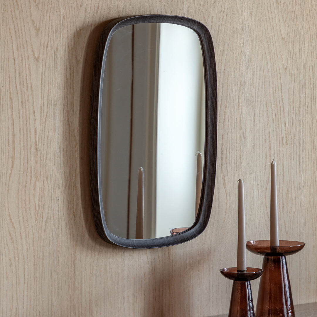 Bryce Capsule (Small) Mirror Black - TheArtistsQuarter