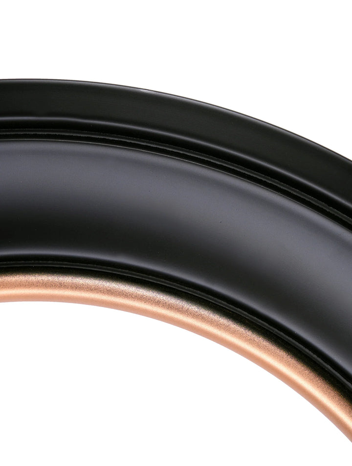 Earl of Assbury - Oxford Round Frame - TheArtistsQuarter